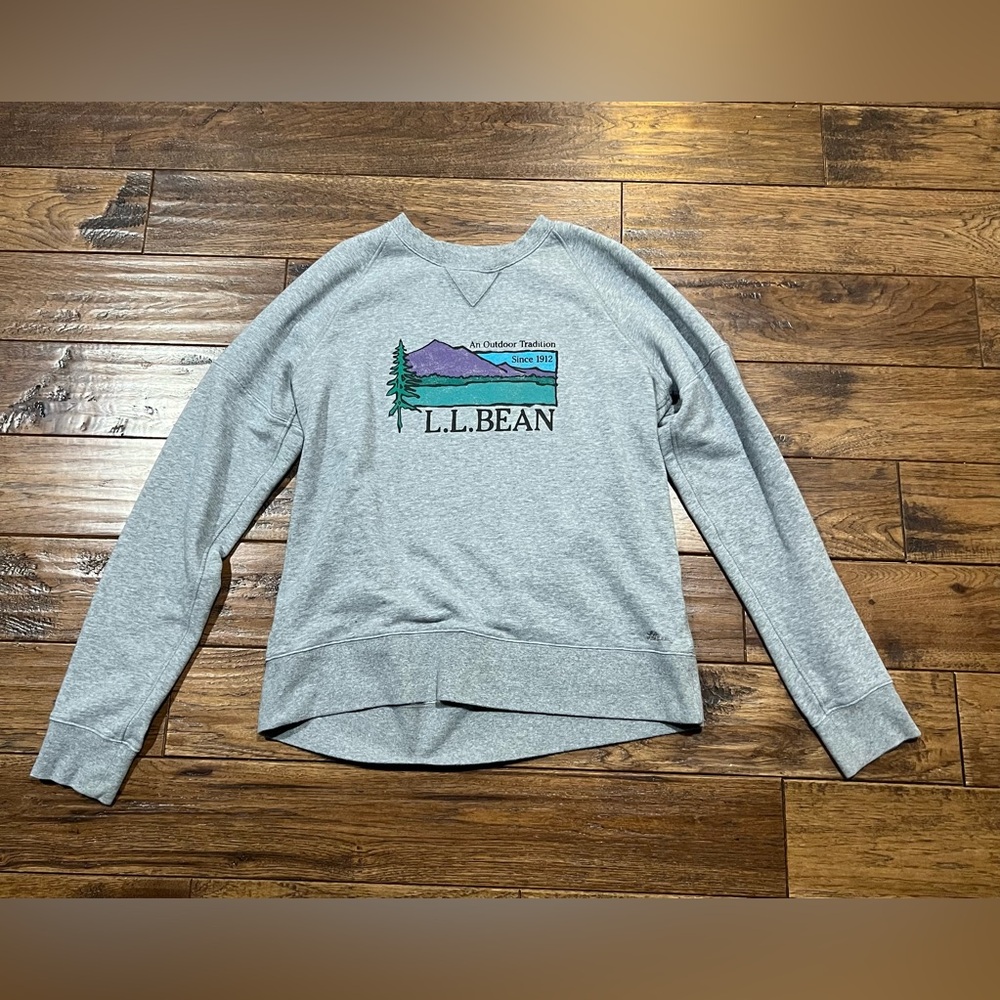 LL Bean signature Crewneck Sweatshirt with Mountain Graphic mens large